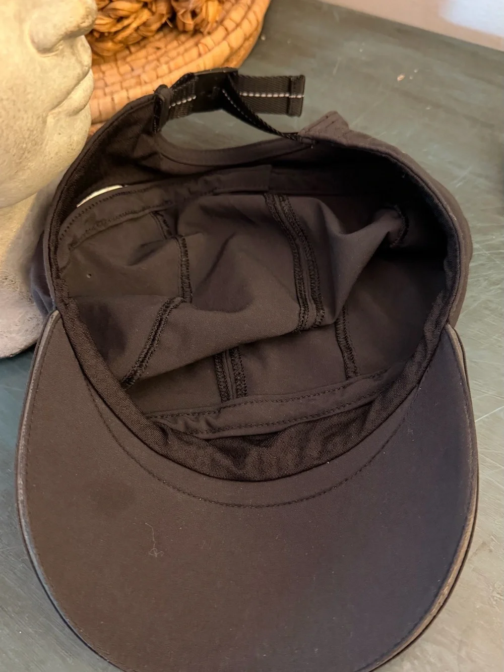 Lululemon Black Fast and Free run hat with reflective logo adjustable strap OS